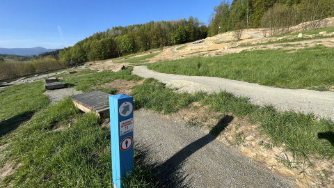 Bike Park Czarne już otwarty. Miłośnicy jazdy po muldach mogą ćwiczyć umiejętności w nowym miejscu - 4