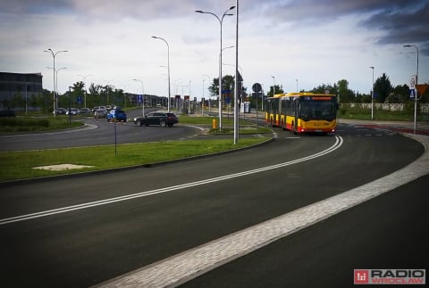Buspas na Jagodno otwarty. Sprawdzamy sytuację na nowej trasie autobusowej [WIDEO] - 2