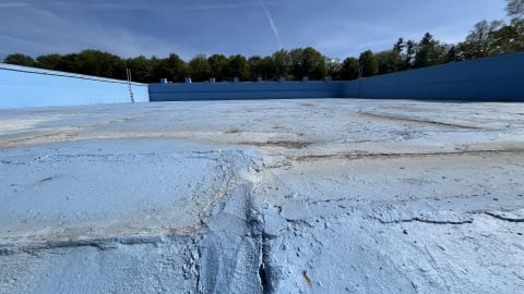 Jelenia Góra: Są środki na remont basenu przy Sudeckiej. Obecnie pływalnia straszy i odrzuca [ZDJĘCIA] - 4
