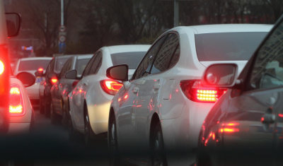 Rogatki na Zwycięskiej zn&oacute;w zepsute. Duże korki na południu Wrocławia