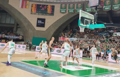 G&oacute;rnik Wałbrzych wygrał we Wrocławiu i awansował do play-off&oacute;w
