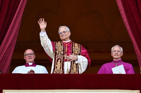 Leon XIV został nowym papieżem. Zobaczcie zdjęcia z pierwszych chwil w roli Ojca Świętego - 0