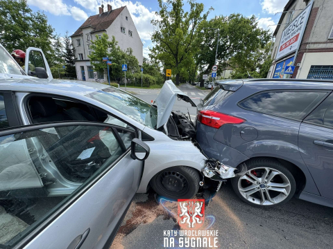 Karambol na Pilczyckiej we Wrocławiu. Spore utrudnienia dla kierowców [ZDJĘCIA] - 3