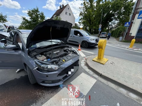 Karambol na Pilczyckiej we Wrocławiu. Spore utrudnienia dla kierowców [ZDJĘCIA] - 4