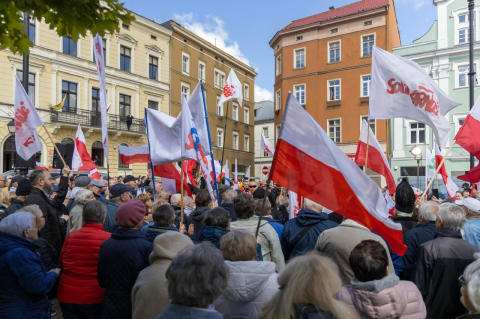 Karol Nawrocki w Wałbrzychu: Przekazałem mieszkanie w Gdańsku organizacji charytatywnej - 0