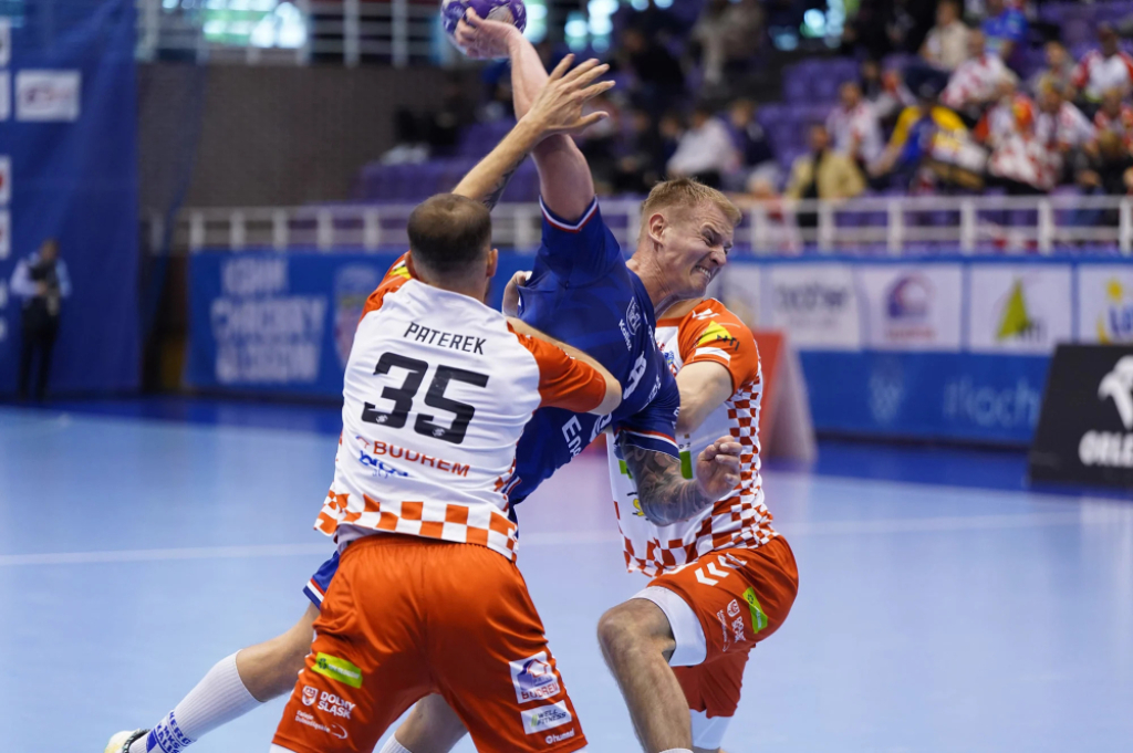 Piłkarze ręczni Chrobrego zagrają o 5. miejsce - Szczypiorniści Chrobrego zagrają o piąte miejsce Superligi. Fot. chrobryhandball.pl