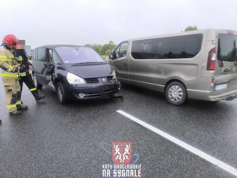 Zderzenie na Autostradowej Obwodnicy Wrocławia. Korek ma kilka kilometrów [ZDJĘCIA] - 7