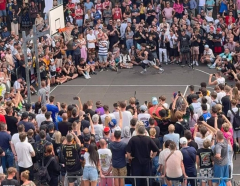 Chwalimy swoje: "Ucieczka do Alkatraz" - dokument o wałbrzyskim street baskecie - 1