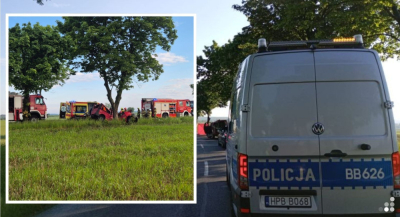 Kolejny tragiczny wypadek na Dolnym Śląsku. Nie żyje kierowca busa, kt&oacute;ry uderzył w drzewo