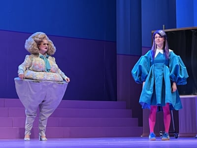 Lekka forma, ciężki temat. Premiera &bdquo;Złej dziewczynki&rdquo; w Teatrze Lalek