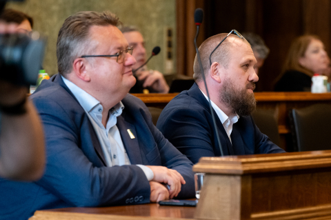 Prezydent Wrocławia Jacek Sutryk otrzymał wotum zaufania oraz absolutorium. Jak głosowali radni? [ZDJĘCIA] - 5