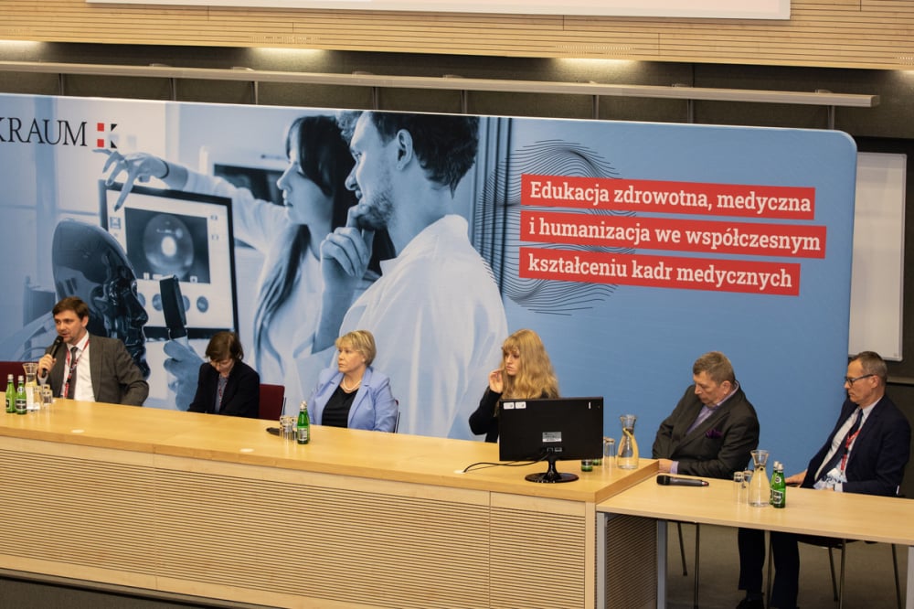 Rektorzy uczelni medycznych apelują do rodziców. Chodzi o zapisywanie dzieci na lekcję edukacji zdrowotnej – Rektorzy akademickich uczaelni medycznych apelują do rodziców. Fot: Materiały prasowe Uniwersytetu Medycznego we Wrocławiu