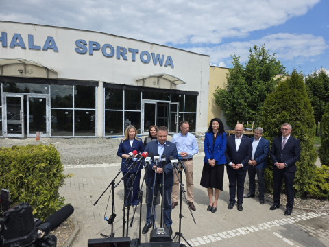 30 milionów dla samorządów dotkniętych powodzią. "Będzie nowocześniej niż wcześniej" - 1