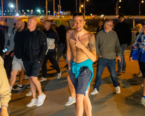 Finał Ligi Konferencji zakończony! Kibice Betisu jako pierwsi opuścili stadion. Część z nich od razu jedzie na lotnisko - 18