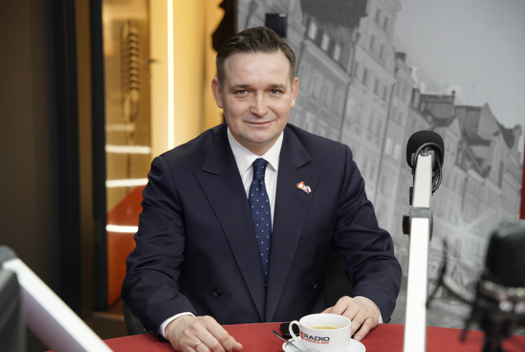 Rozmowa dnia: Michał Jaros, wiceminister rozwoju i technologii gościem Radia Wrocław - Michał Jaros, poseł Platformy Obywatelskiej w studiu Radia Wrocław. Fot: RW