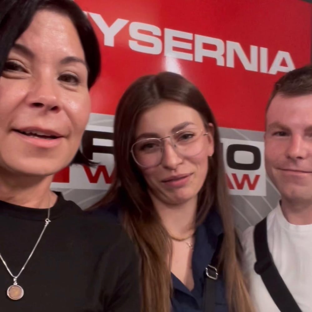 Chwalimy swoje: Natalia Szaraniec za kierownicą miejskiego autobusu w Jeleniej Górze - Goście programu Chwalimy swoje w Radiu Wrocław. Fot: Katarzyna Górna-Drzewosz