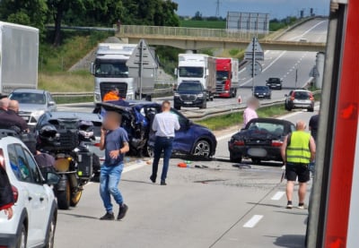 Karambol na autostradzie A4. Jezdnia w kierunku Wrocławia była zablokowana przez trzy godziny [ZDJĘCIA]