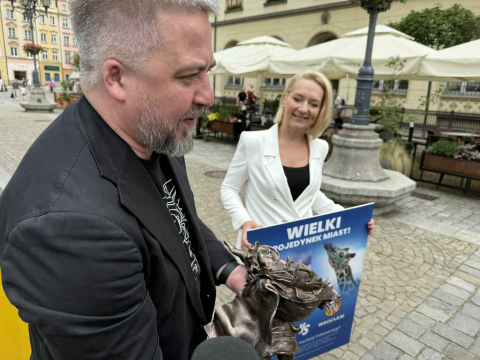 Nowy wrocławski krasnal oficjalnie zaprezentowany. Gdzie trafi „Frekwencja”? [ZDJĘCIA] - 0