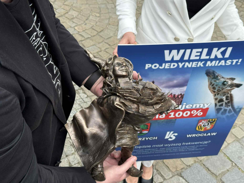 Nowy wrocławski krasnal oficjalnie zaprezentowany. Gdzie trafi „Frekwencja”? [ZDJĘCIA] - 3