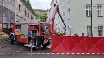 Tragedia w centrum Kłodzka. Nie żyje kobieta, kt&oacute;ra wpadła do głębokiej studni