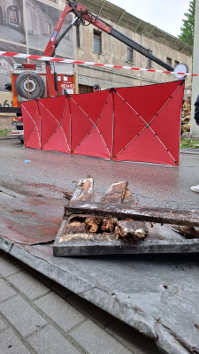 Tragedia w centrum Kłodzka. Nie żyje kobieta, która wpadła do głębokiej studni - 0