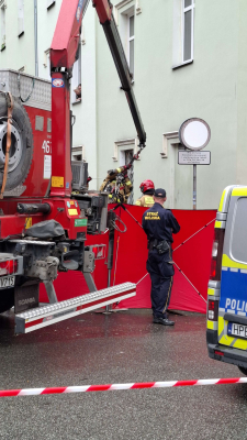 Tragedia w centrum Kłodzka. Nie żyje kobieta, która wpadła do głębokiej studni - 2