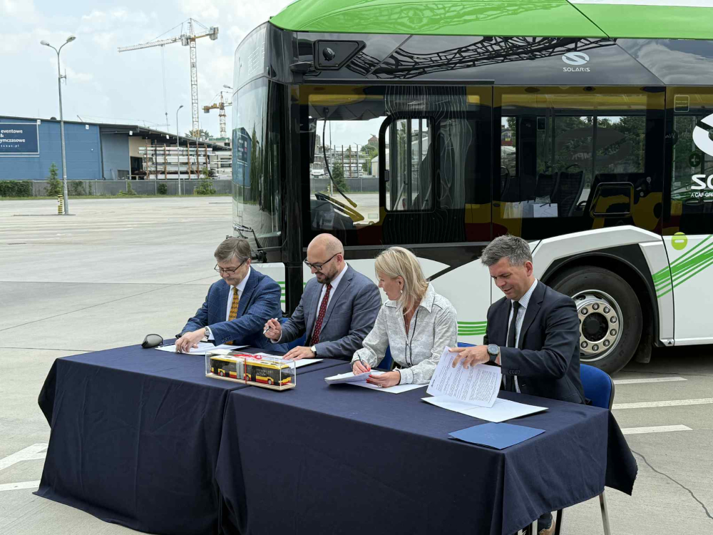 Wrocławskie MPK zamawia siedem nowych autobusów elektrycznych. Ich koszt to ponad 20 mln zł – MPK Wrocław podpisało umowę z Solarisem. Koszt to ponad 20 mln zł. Fot: Mateusz Florczyk/ Radio Wrocław