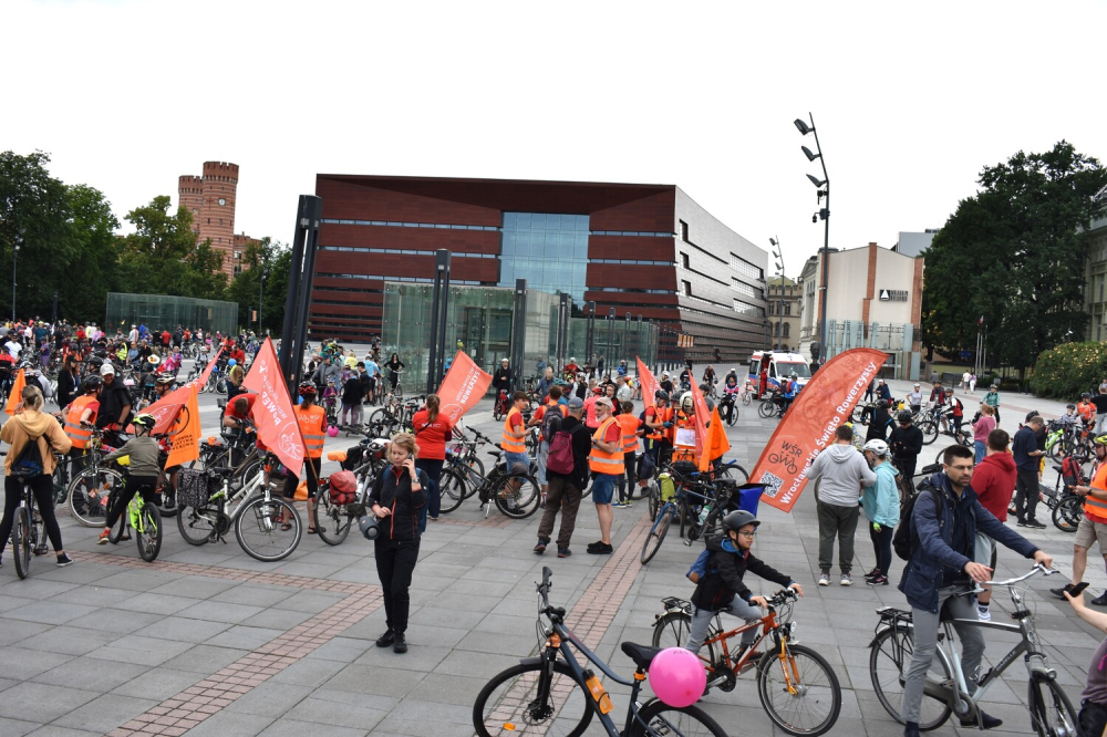 Rowerzyści opanowali Wrocław. Wielki peleton przejechał ulicami miasta – Tak wygląda0 Wrocławskie Święto Rowerzysty w 2025 roku. Fot. RW
