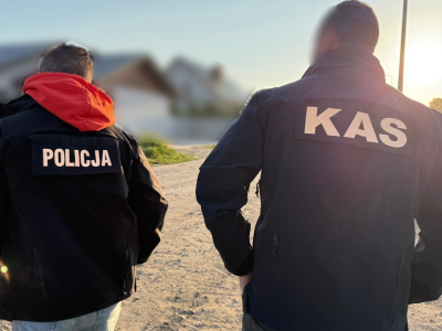 Udawali, że pomagają dzieciom i wyłudzili 15 milionów. Dolnośląskie służby rozbiły grupę przestępczą [WIDEO] - 3