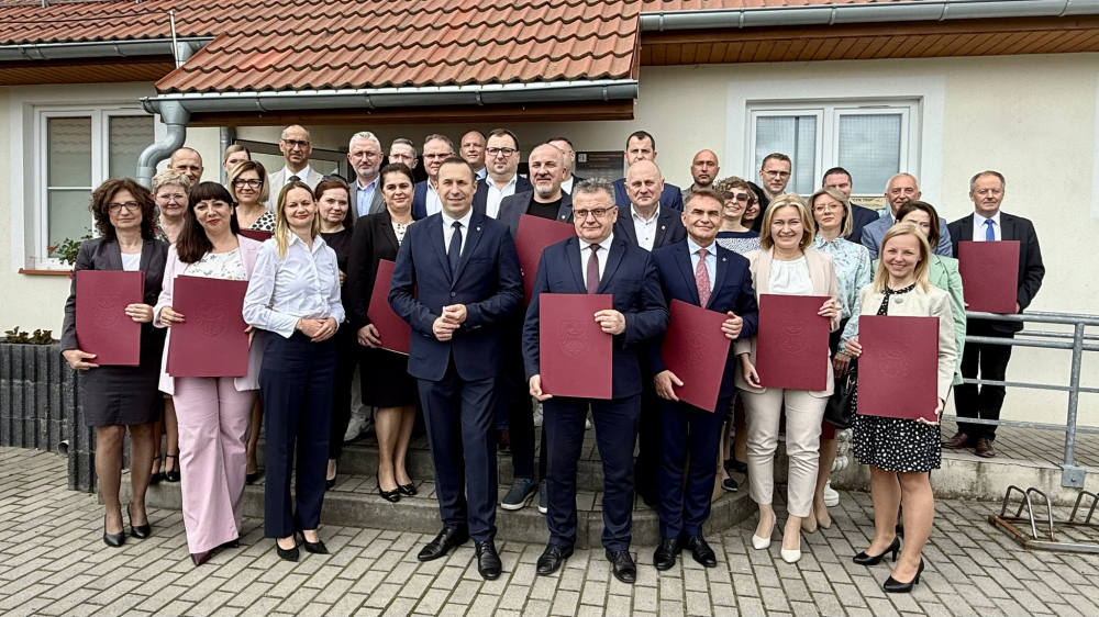 16,5 miliona złotych trafi do obszarów wiejskich subregionu wałbrzyskiego. Oto lista projektów - 16,5 miliona złotych trafi do obszarów wiejskich subregionu wałbrzyskiego. Zdjęcie ilustracyjne. Fot. Paweł Gancarz - Marszałek Województwa Dolnośląskiego (Facebook)