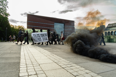 "Policja atakuje, Wrocław protestuje". Echa interwencji mundurowych przy eksmisji emerytki. Mamy odpowiedź służb - 0