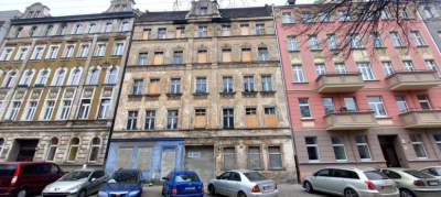 Kamienica przy ul. Kleczkowskiej wciąż niesprzedana. Miasto obniżyło cenę o połowę!