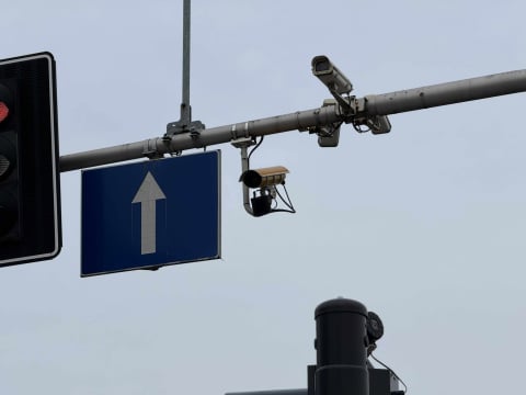 Żółte kamery bezwzględne dla kierowców we Wrocławiu! Na tych skrzyżowaniach i odcinkach na Dolnym Śląsku sypie się najwięcej mandatów - 0