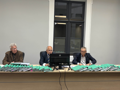 Kolejna rozprawa przeciwko medykom, którzy podpisali "List stu". Przed sądem byli też protestujący - 0