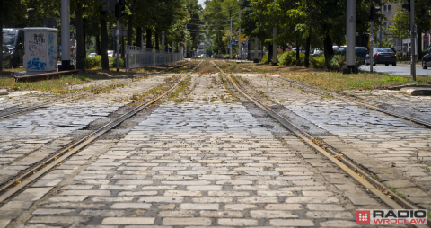 Remont Powstańców Śląskich miał się rozpocząć w wakacje. Wciąż nie znamy terminu prac. Nie ma też umowy z wykonawcą - 2