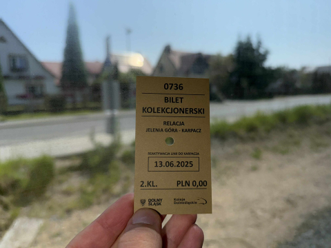 Pociąg przywiózł pierwszych pasażerów do Karpacza! Zobaczcie ZDJĘCIA, WIDEO - 9