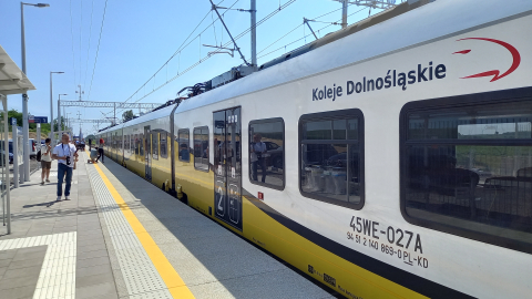 Koniec wykluczenia komunikacyjnego w podlegnickiej wsi. Kunice pojawiły się na kolejowym rozkładzie jazdy! - 1