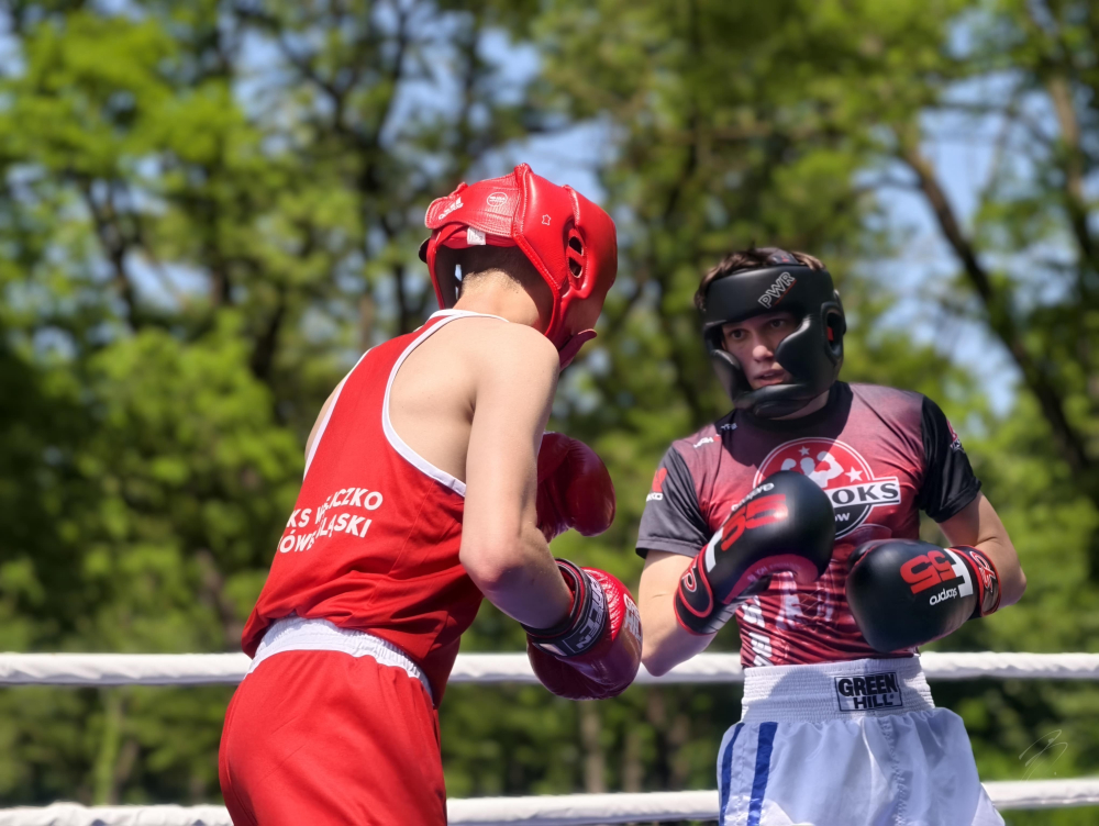 Sportowe emocje i wspomnienia sprzed dekad. Park Leśny w Lubinie zmienił się w wehikuł czasu - Park Leśny w Lubinie zmienił się m.in w arenę walk. Fot: Karolina Bieniek