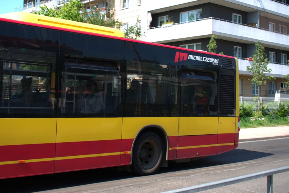 MPK przejmuje od Michalczewskiego cztery linie. Konieczne będzie wynajęcie autobusów za miliony? - Spółka Michalczewski wyfocuje się z obsługiwania linii autobusowych we Wrocławiu. Fot: Radio Wrocław