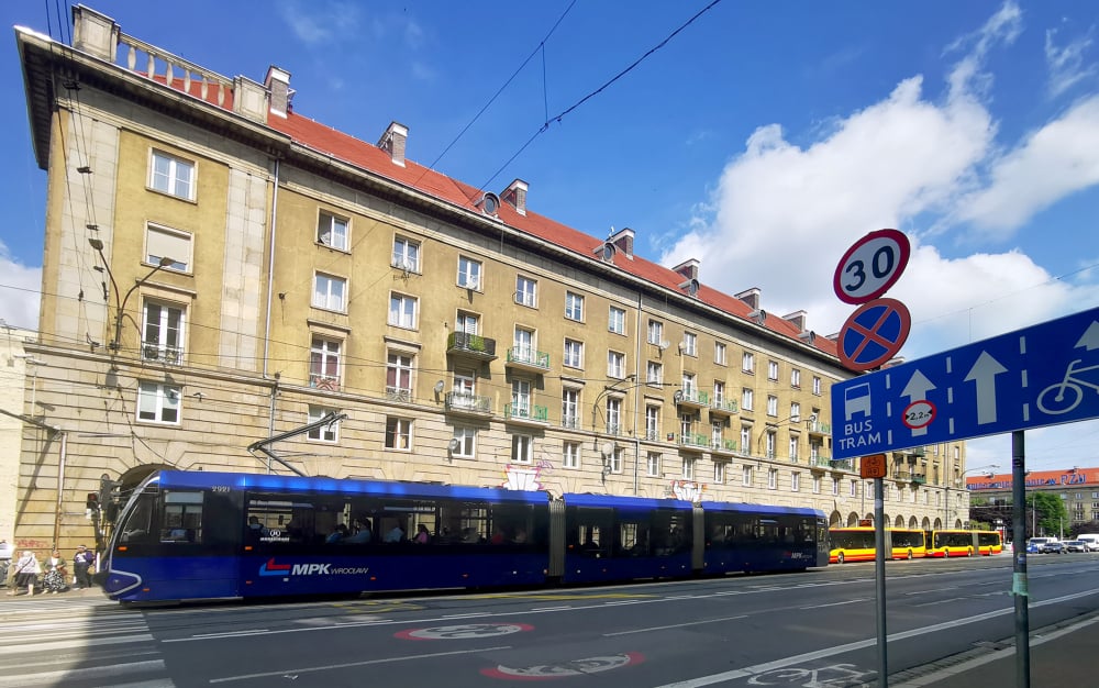Nowy przystanek wiedeński, nowe utrudnienia. Inwestycja za milion złotych - Będą utrudnienia dla kierowców i pasażerów, fot. Radosław Bugajski