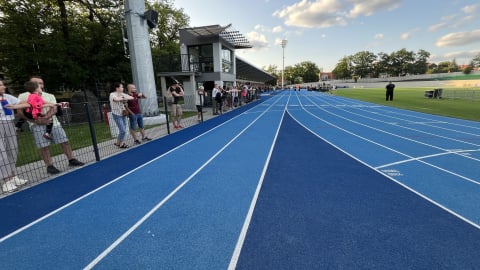 Czekali na to ponad 40 lat. Stadion w Bolesławcu doczekał się remontu - 6