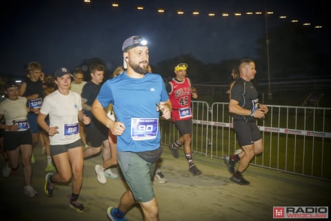 Nocne bieganie z Radiem Wrocław! Emocje na Torze Wyścigów Konnych Partynice - 139