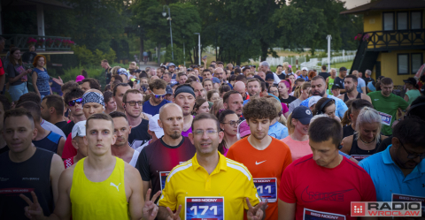 Nocne bieganie z Radiem Wrocław! Emocje na Torze Wyścigów Konnych Partynice - 12