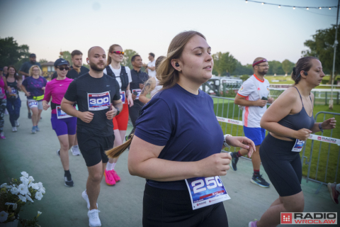 Nocne bieganie z Radiem Wrocław! Emocje na Torze Wyścigów Konnych Partynice - 57