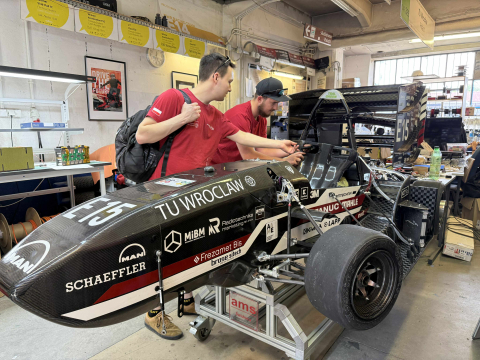 Pierwszy wyścig w sezonie i od razu sukces. PWR Racing Team ze zwycięstwem na Węgrzech - 9