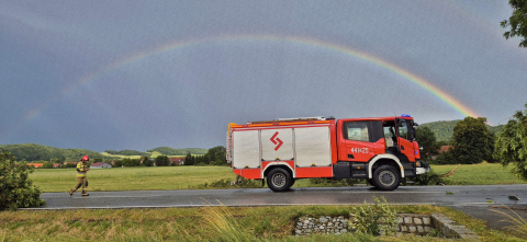Ulewne deszcze i gwałtowne burze nad Dolnym Śląskiem. Kilkaset strażackich interwencji - 1