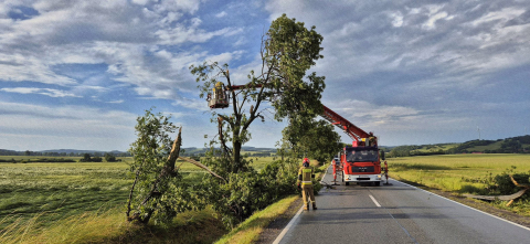 Ulewne deszcze i gwałtowne burze nad Dolnym Śląskiem. Kilkaset strażackich interwencji - 4
