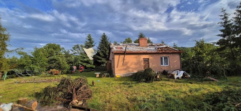 Ulewne deszcze i gwałtowne burze nad Dolnym Śląskiem. Kilkaset strażackich interwencji - 5
