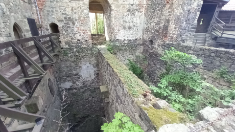 Wieża obronno-mieszkalna na Zamku Grodziec odzyskuje dawny blask. To początek dużych remontów - 0