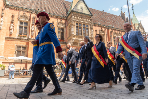 Święto Wrocławia. Pochód radnych Rady Miejskiej Wrocławia i uroczysta sesja [ZDJĘCIA] - 15